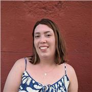 Educadora infantil y estudiante de magisterio con título C1 y experiencia en academias de inglés ofrece clases divertidas!